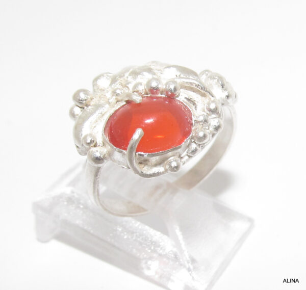 Anillo "Floreciendo en mayo "